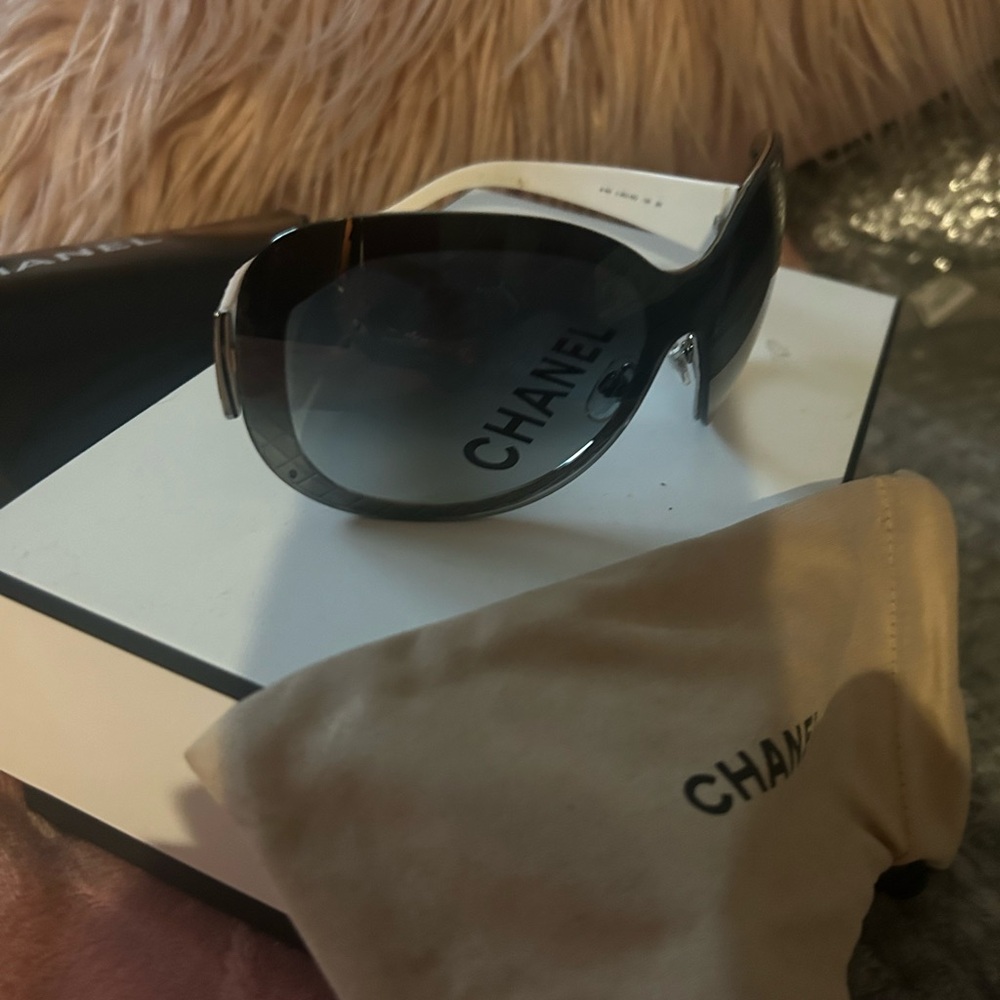 Chanel Black And Off White Oversized Sunglasses Sleek Modern Design